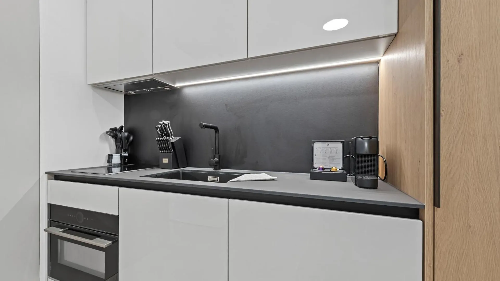 Gt7 Apartments District 9 - Managed By Sky9 Apartments Vienna 0*,  Austria